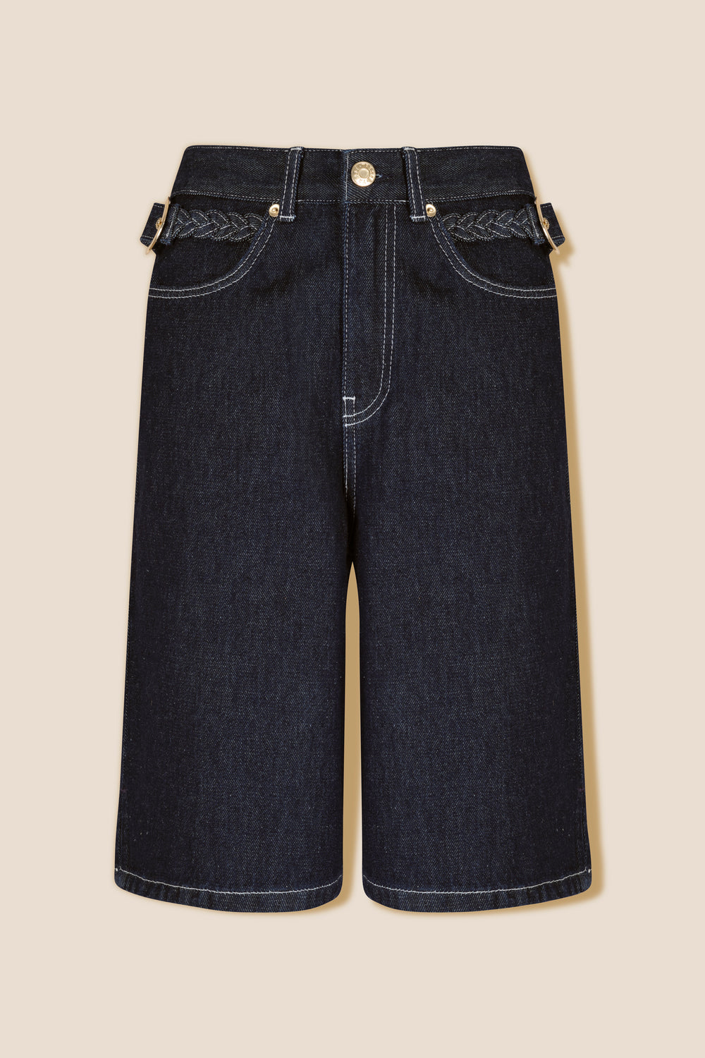 Bermuda shorts with braided details