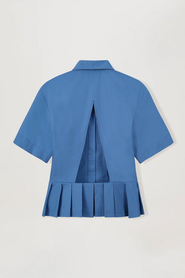 Short, backless shirt