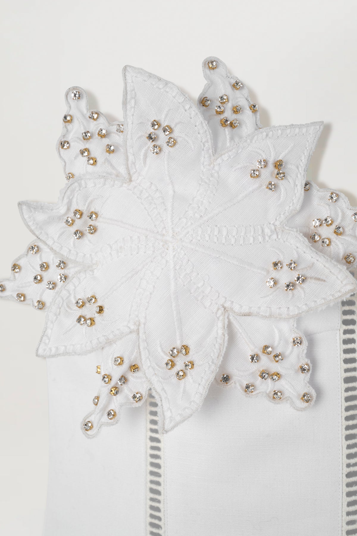 Bustier mit blumenverzierter Brustpartie