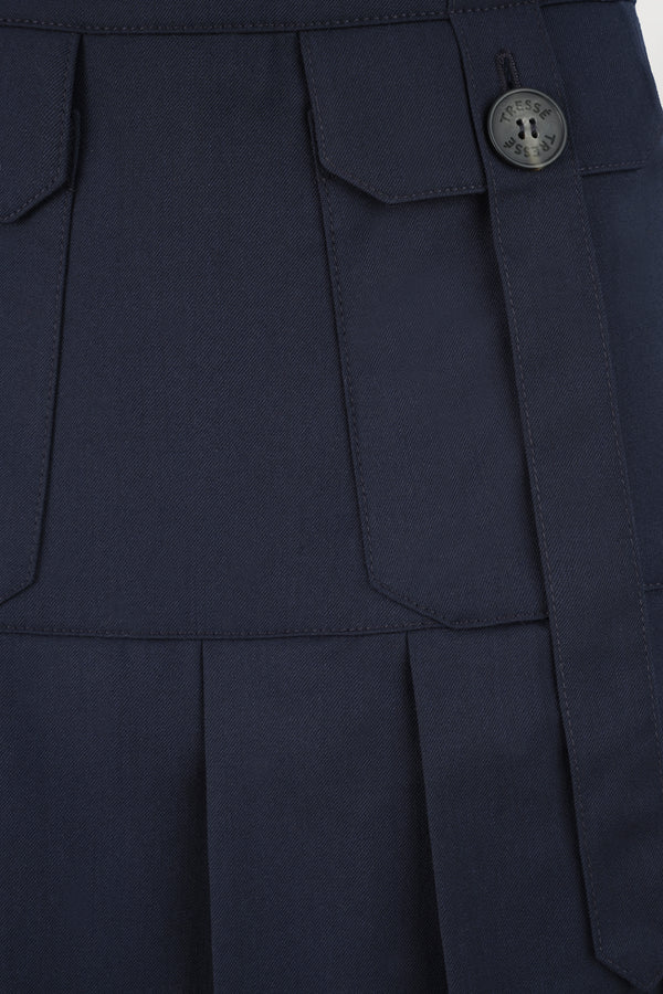 Short pleated skirt