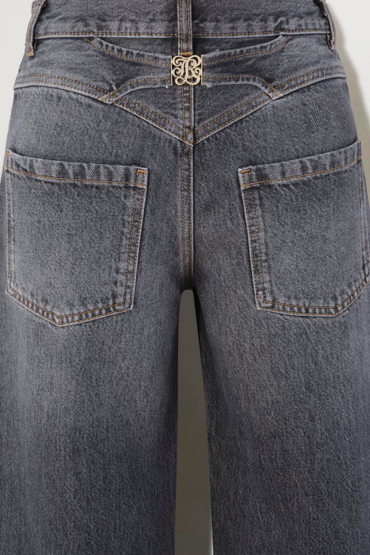 Anthracite denim with back jewelry detail