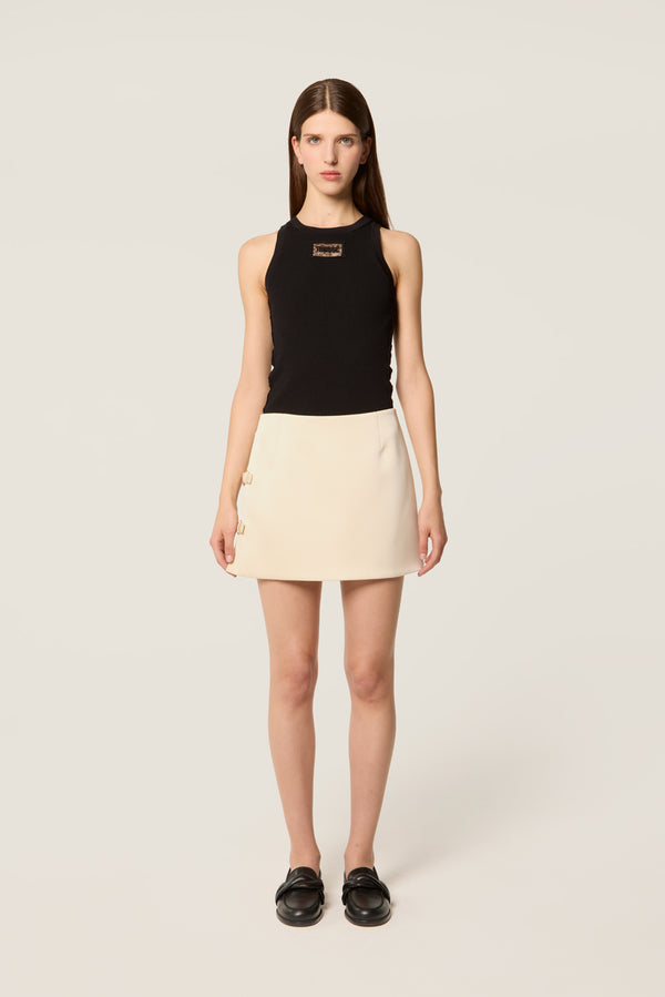 Short ecru satin skirt