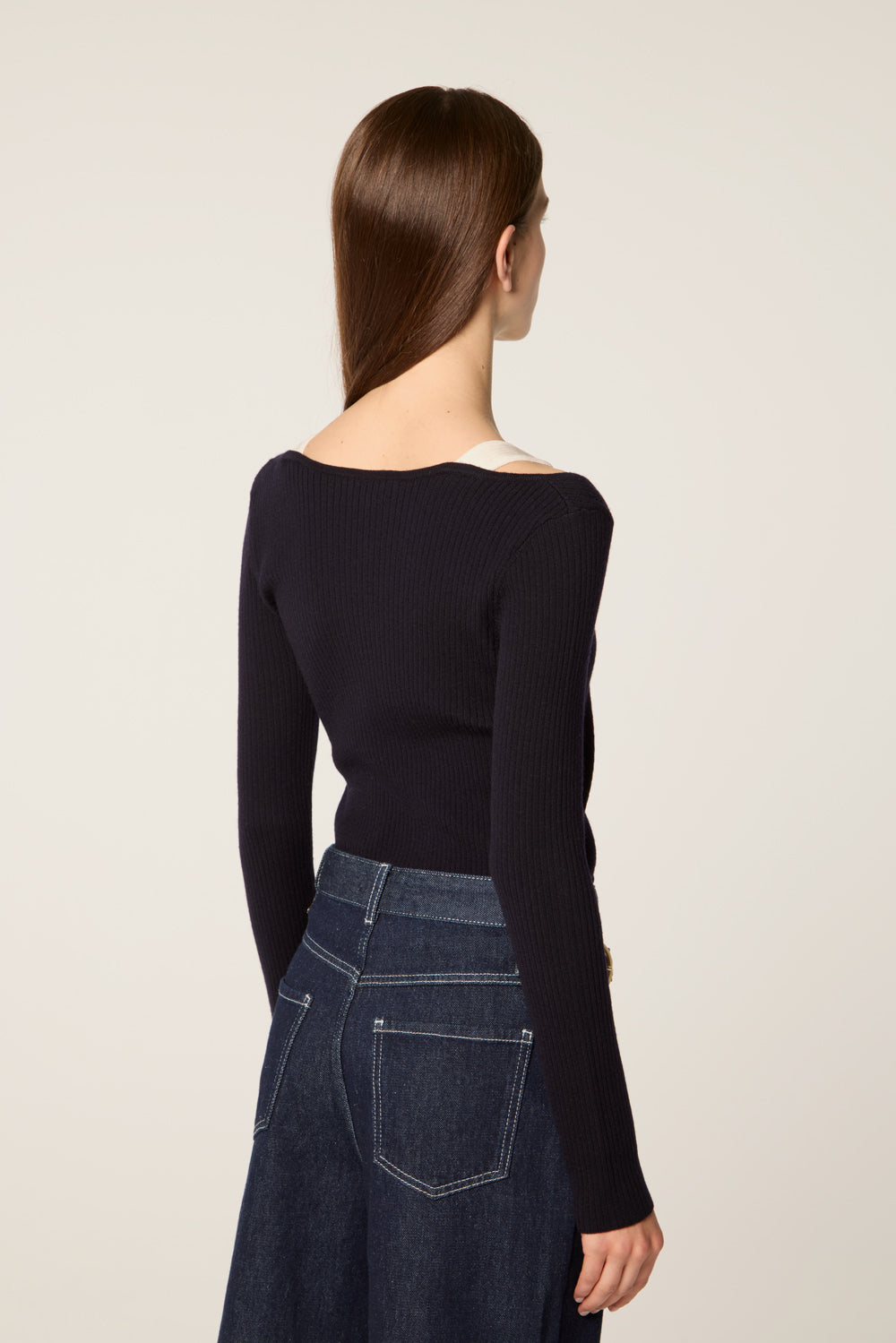 Layered-effect top