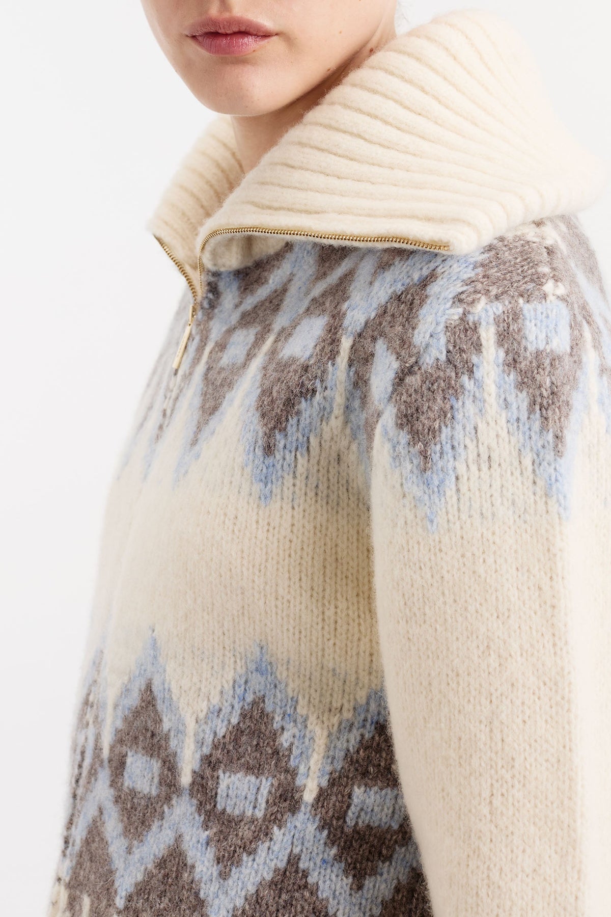 Jacquard pattern cardigan