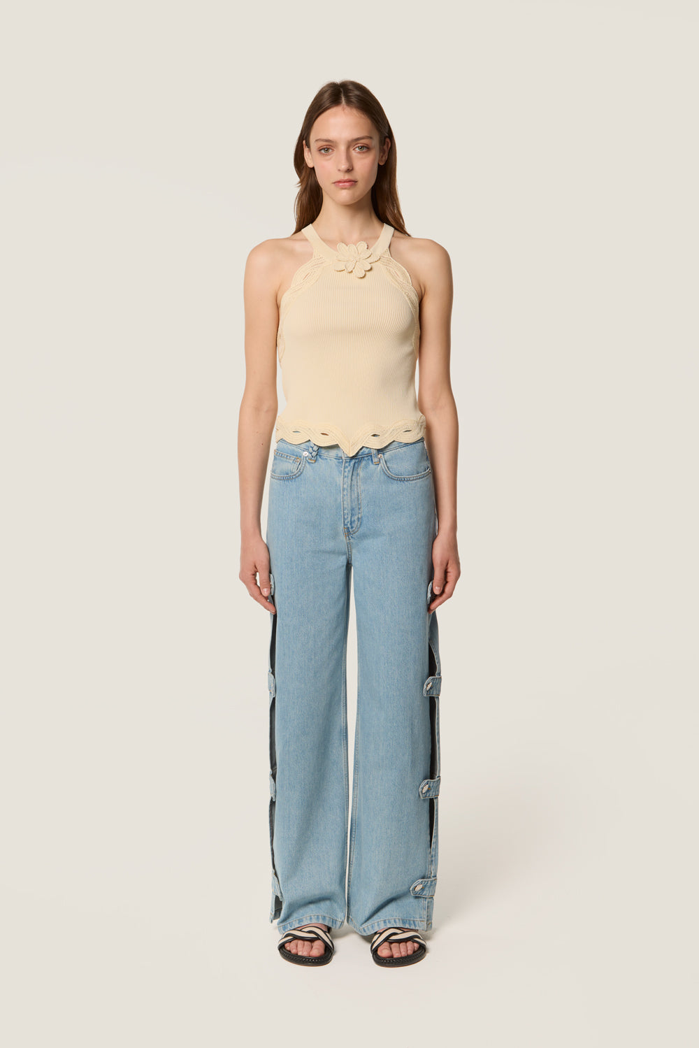 Pantalon à ouvertures boutonnées