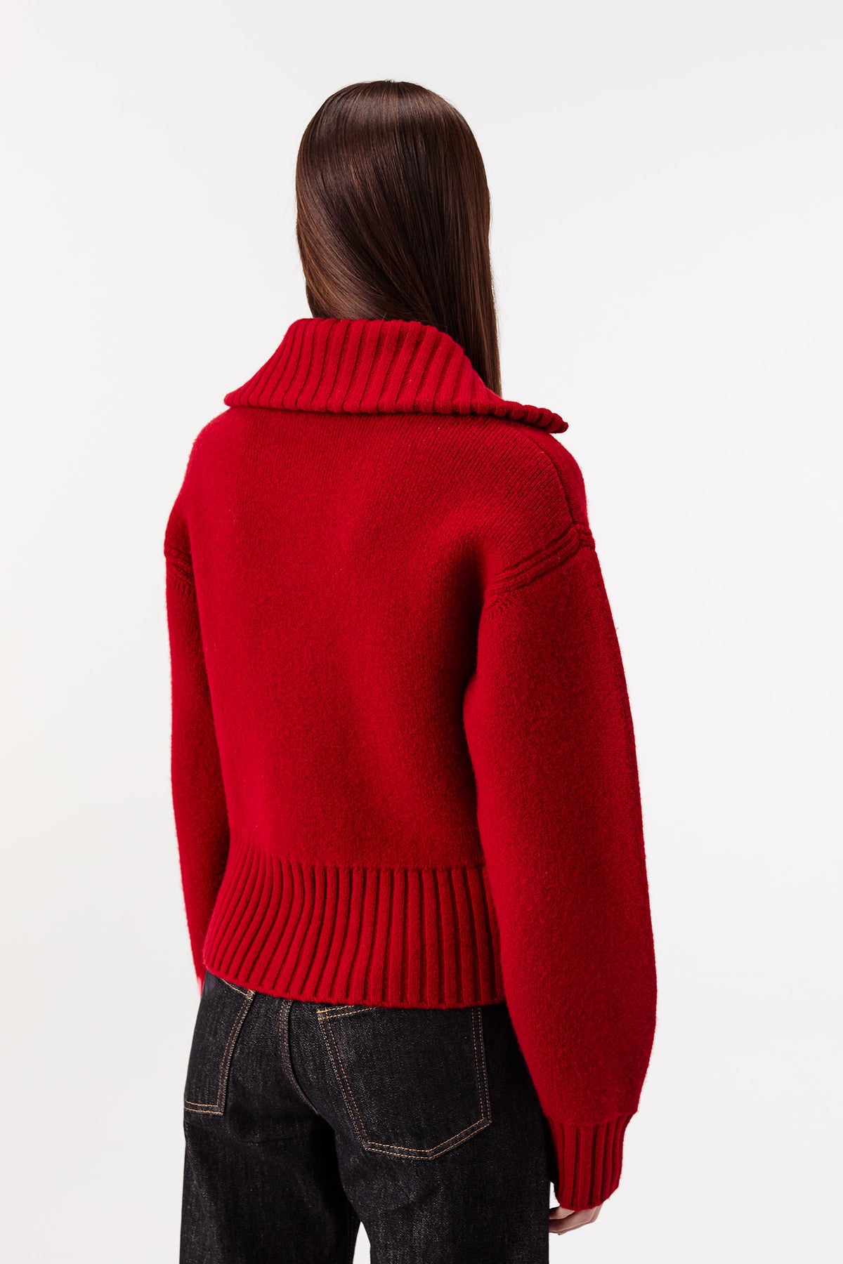 Cardigan with chain button fastening