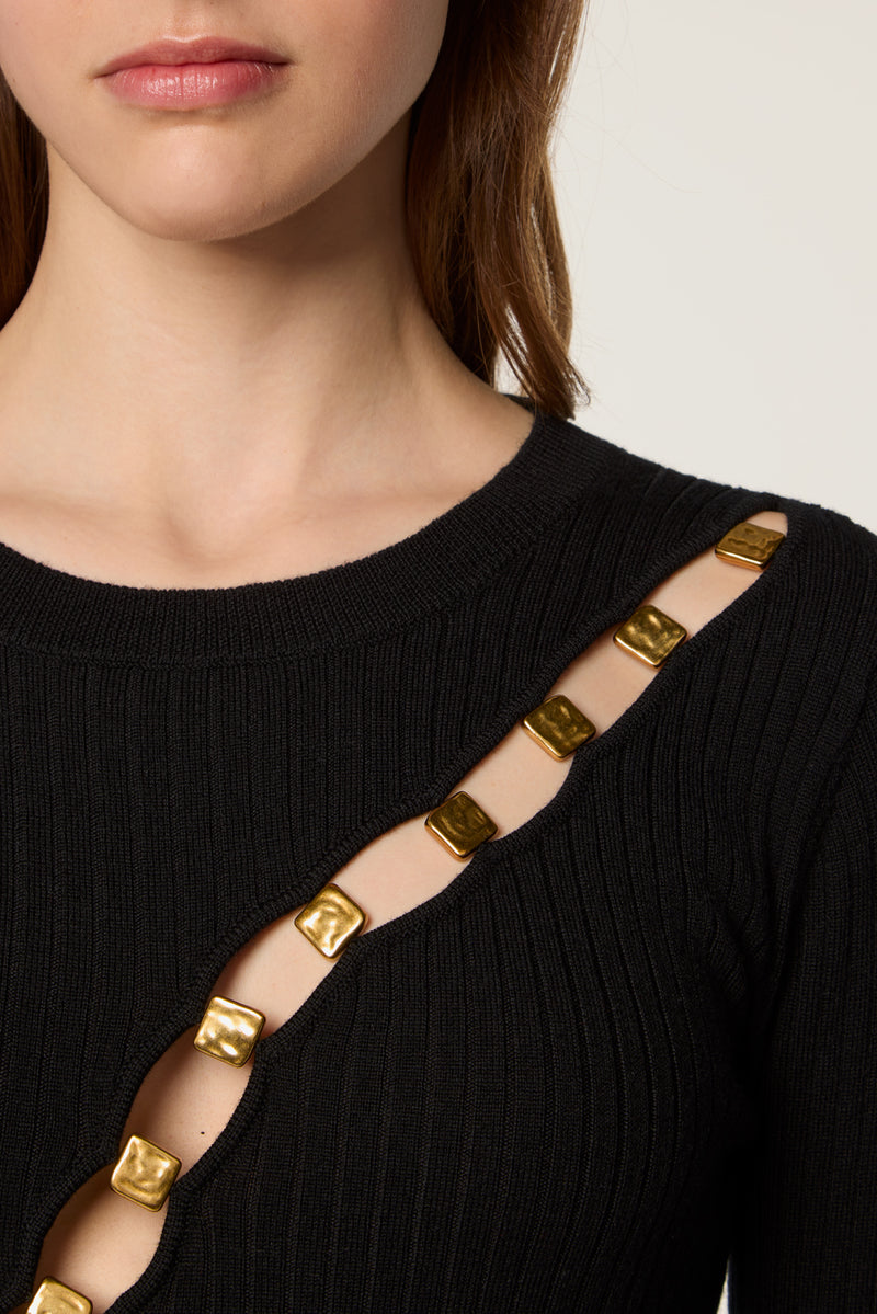 Diagonal opening sweater