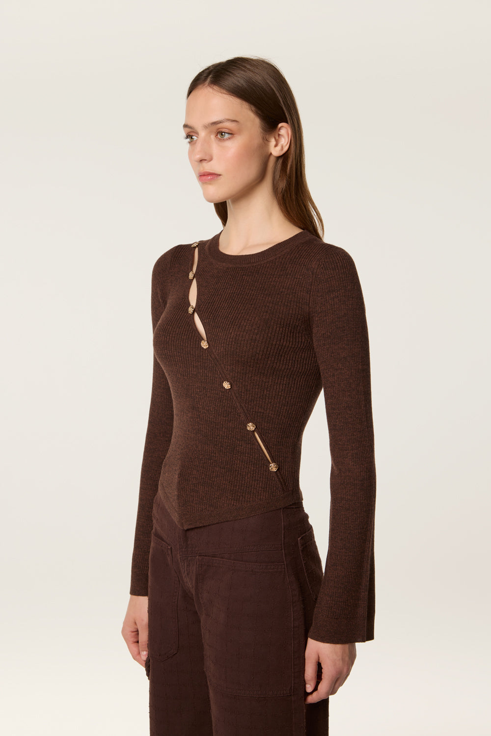 Diagonal opening sweater
