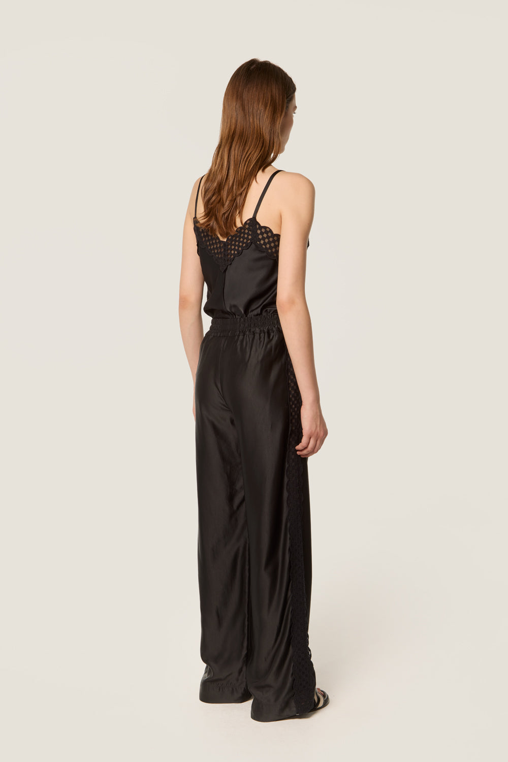 Fluid trousers