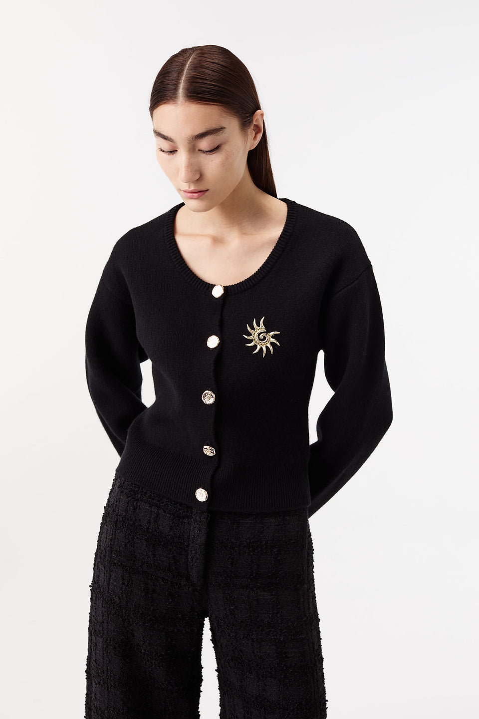 Round-neck cardigan
