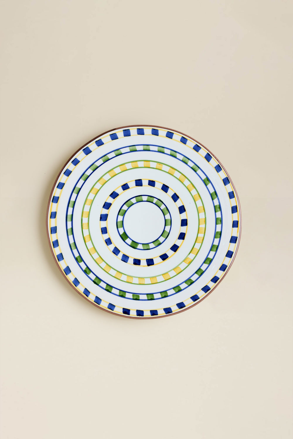 Checkered dinner plate