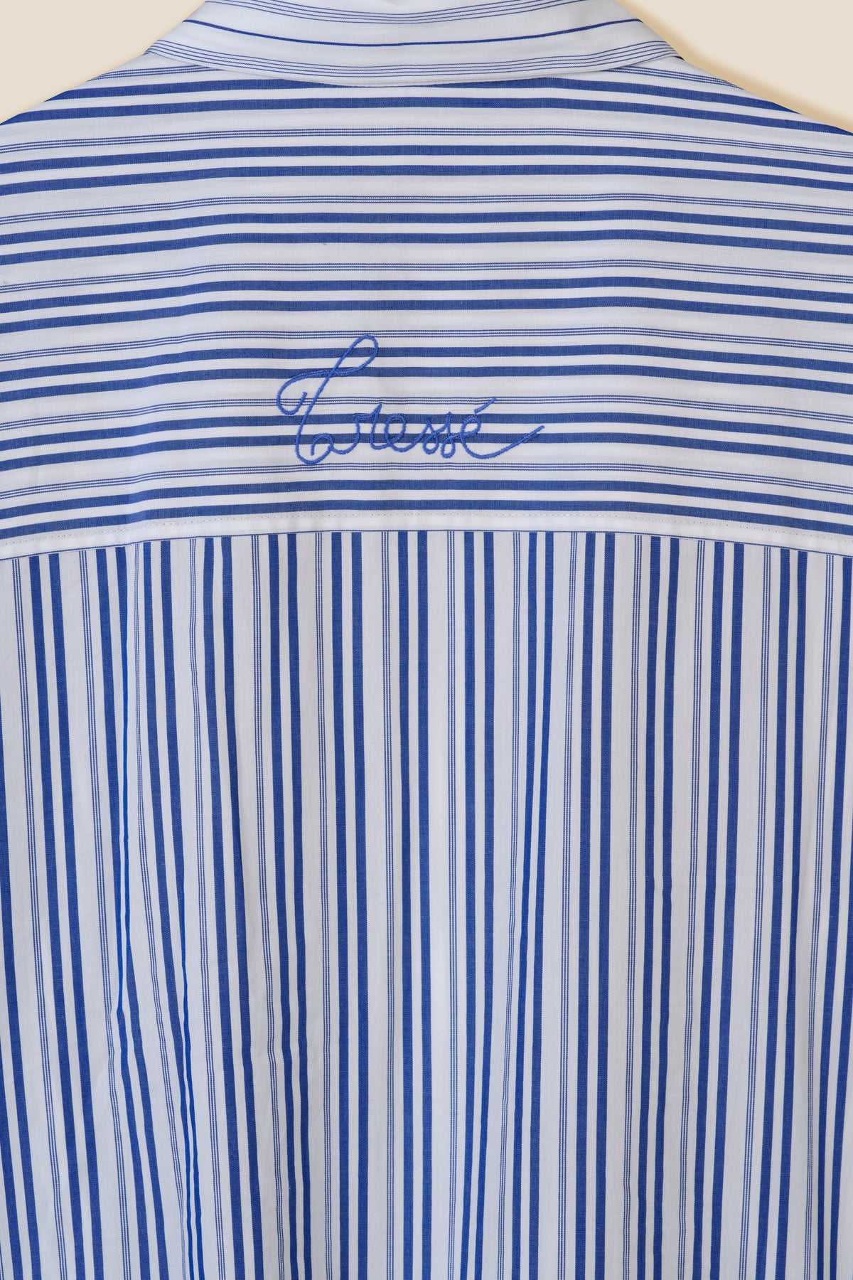 Chemise courte à nouer