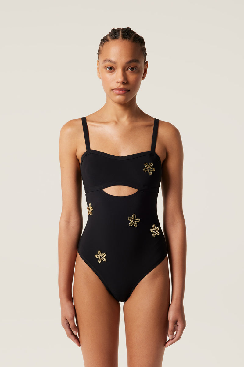 Swimsuit decorated with shell