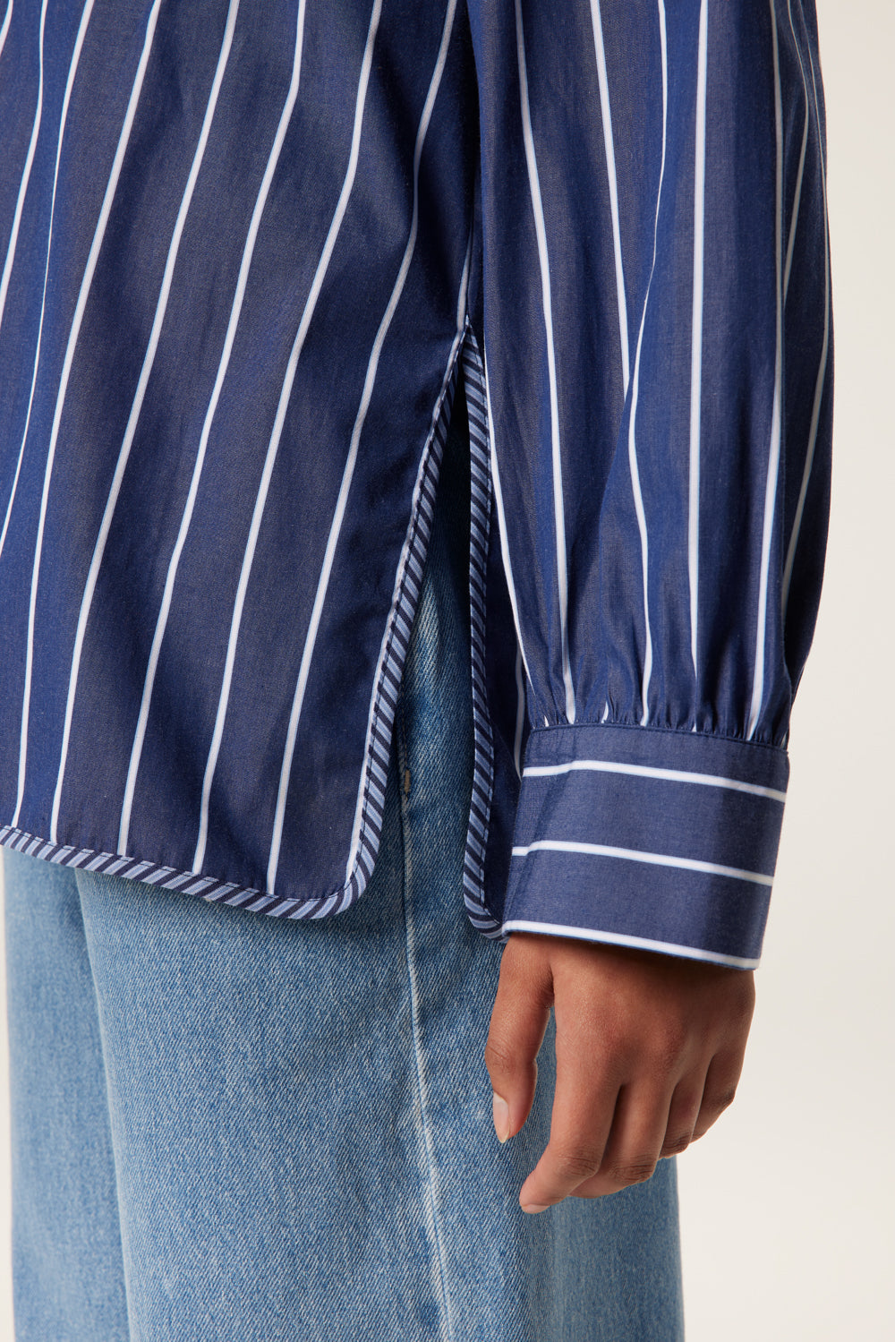 Chemise à laçage