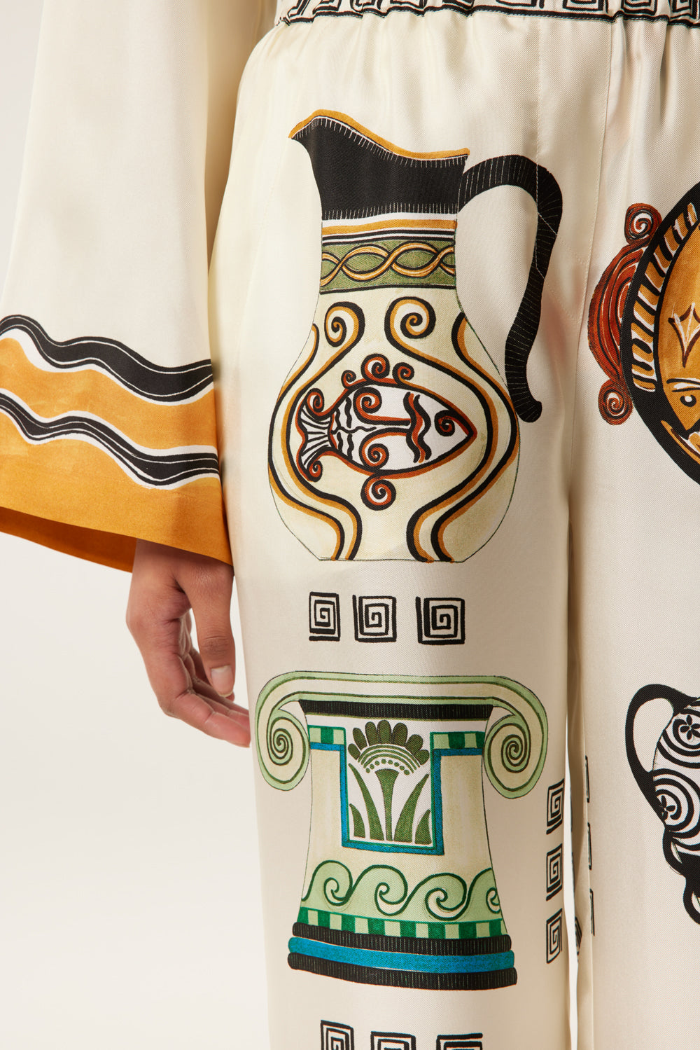 Silk pants with jar pattern