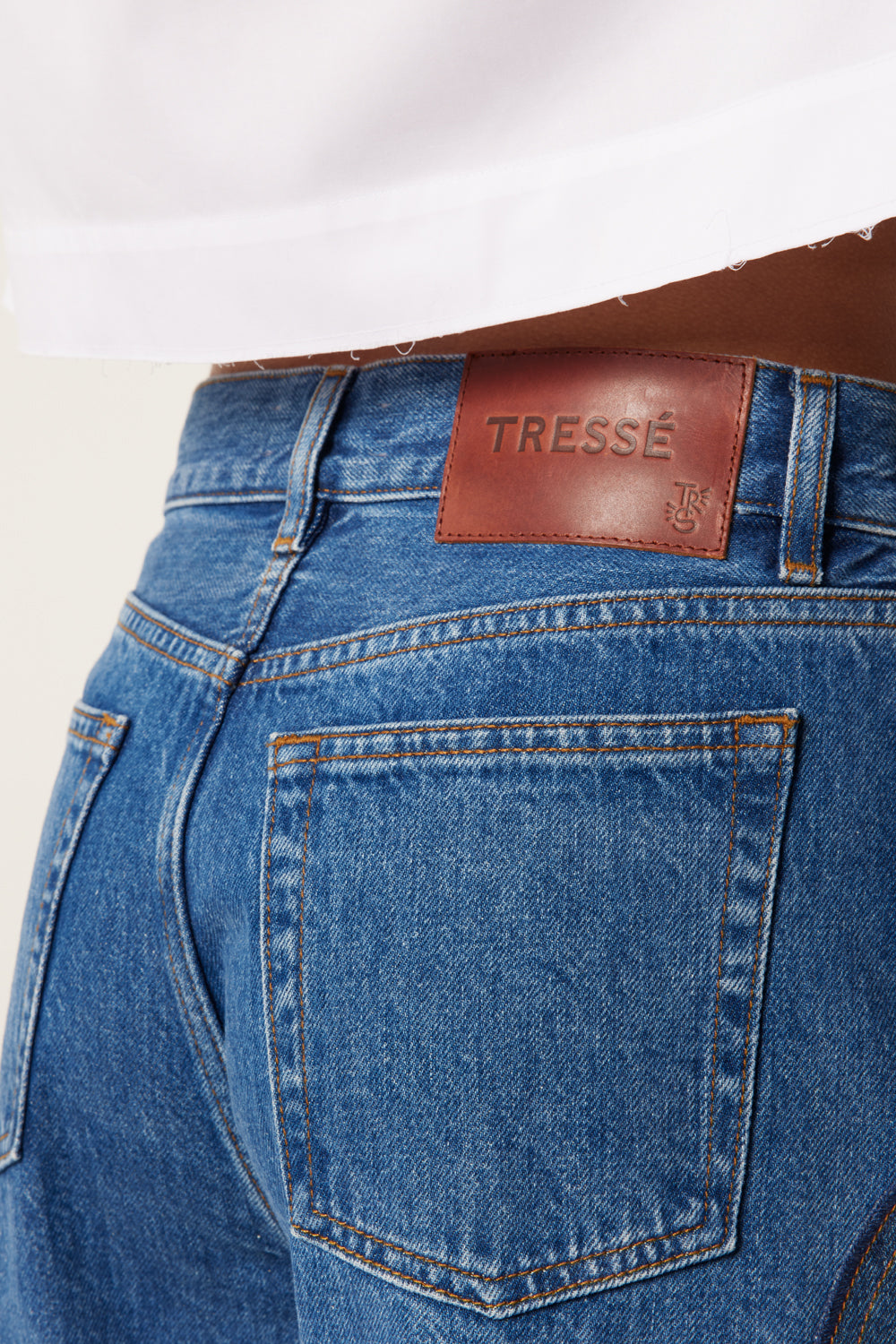 Denim avec ouverture tresse