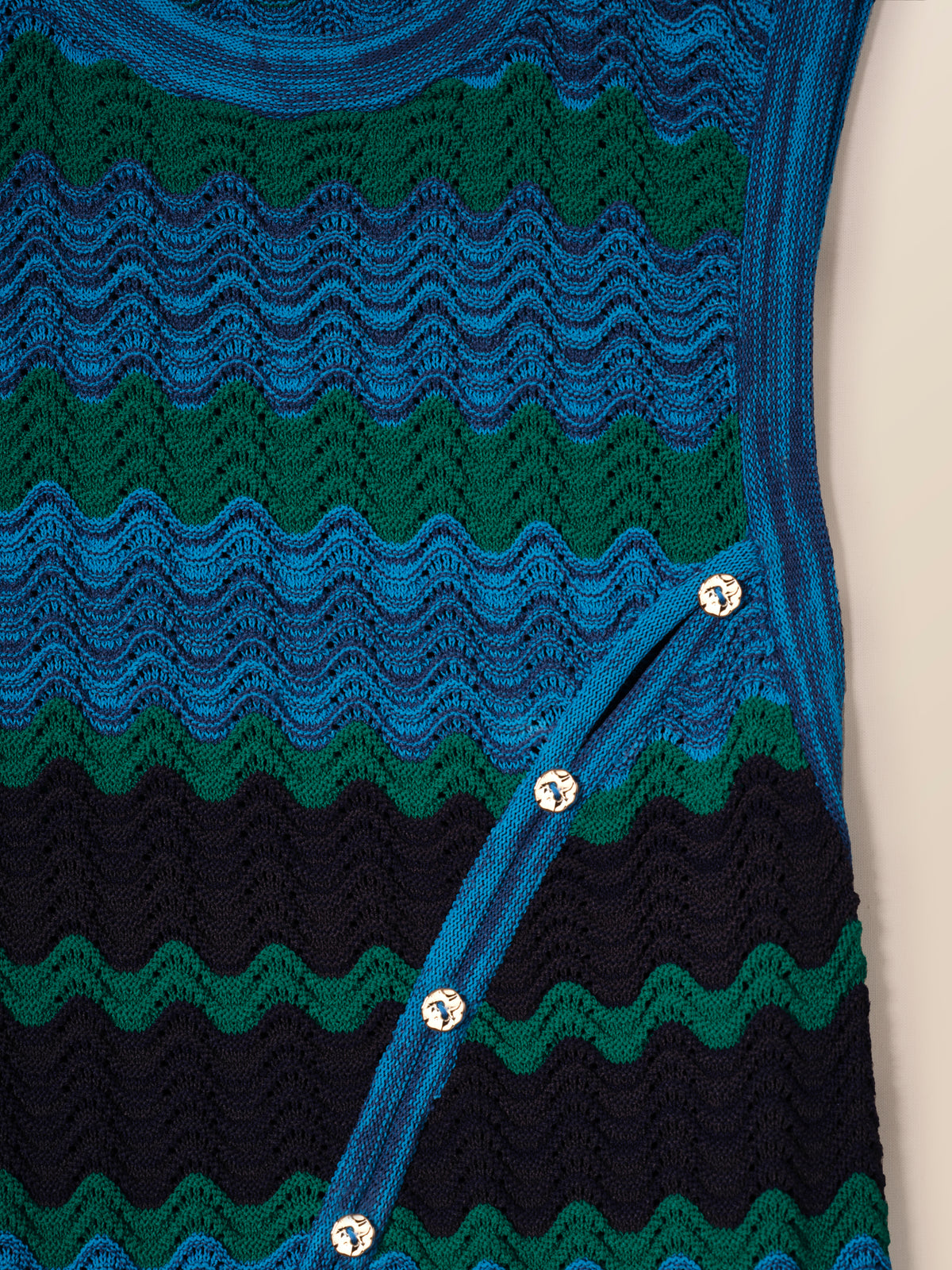 Gestreiftes Strickkleid