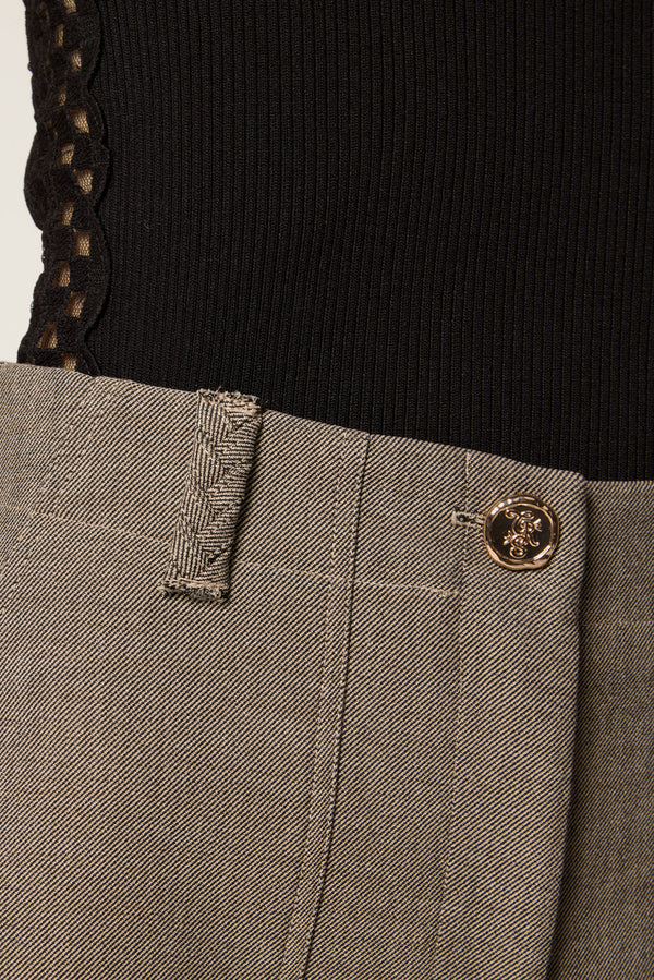 Tailored trousers with patch pockets
