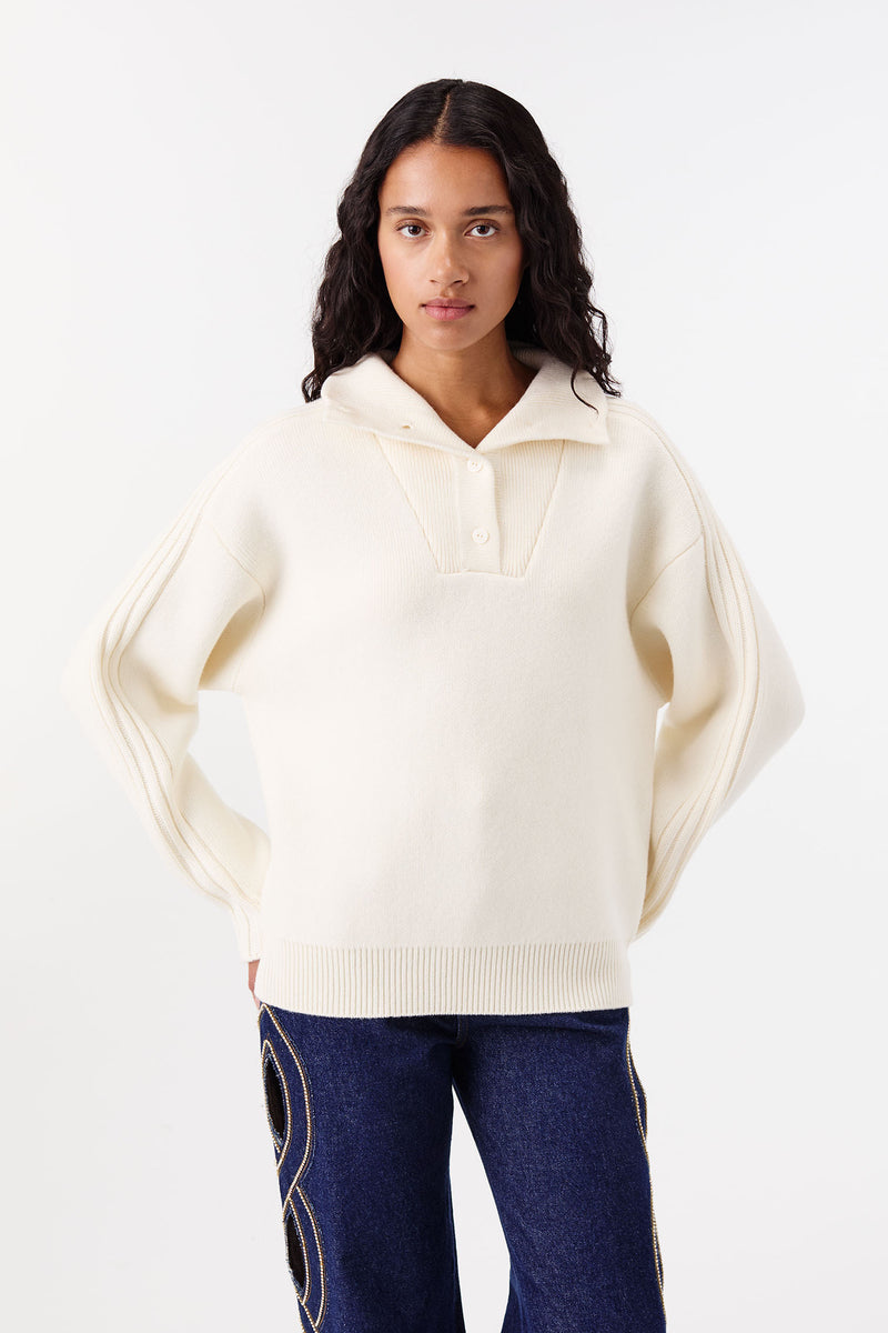 Thick Sweater with a Trucker Collar