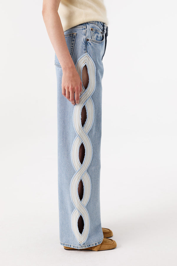 Denim clair avec ouverture tresse