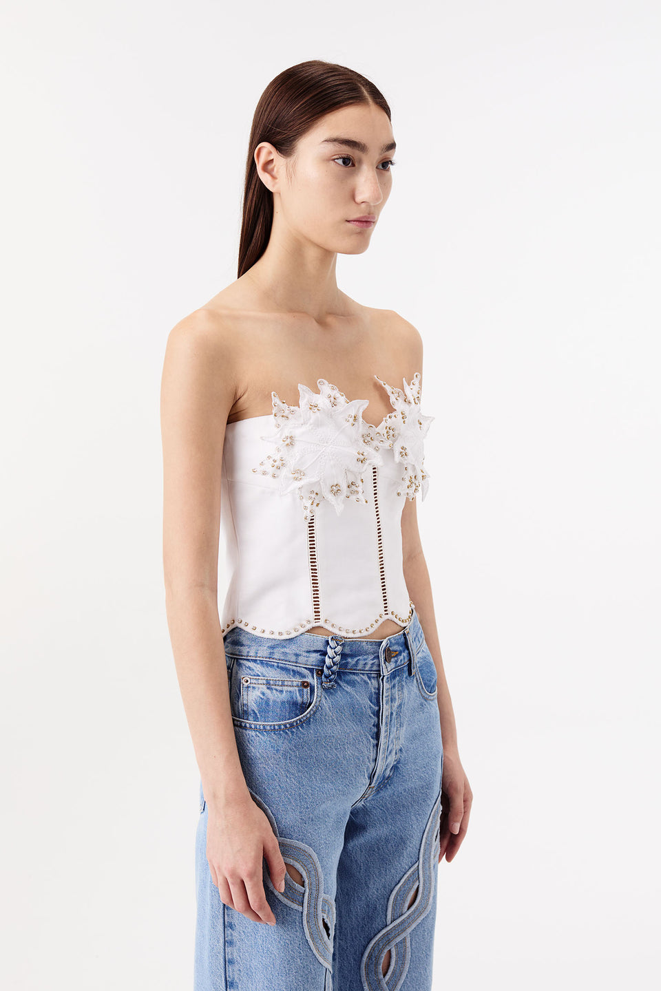 Bustier à poitrine ornée de fleurs