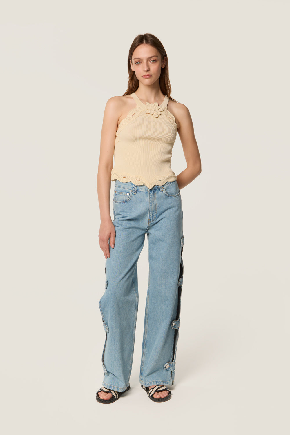 Pantalon à ouvertures boutonnées