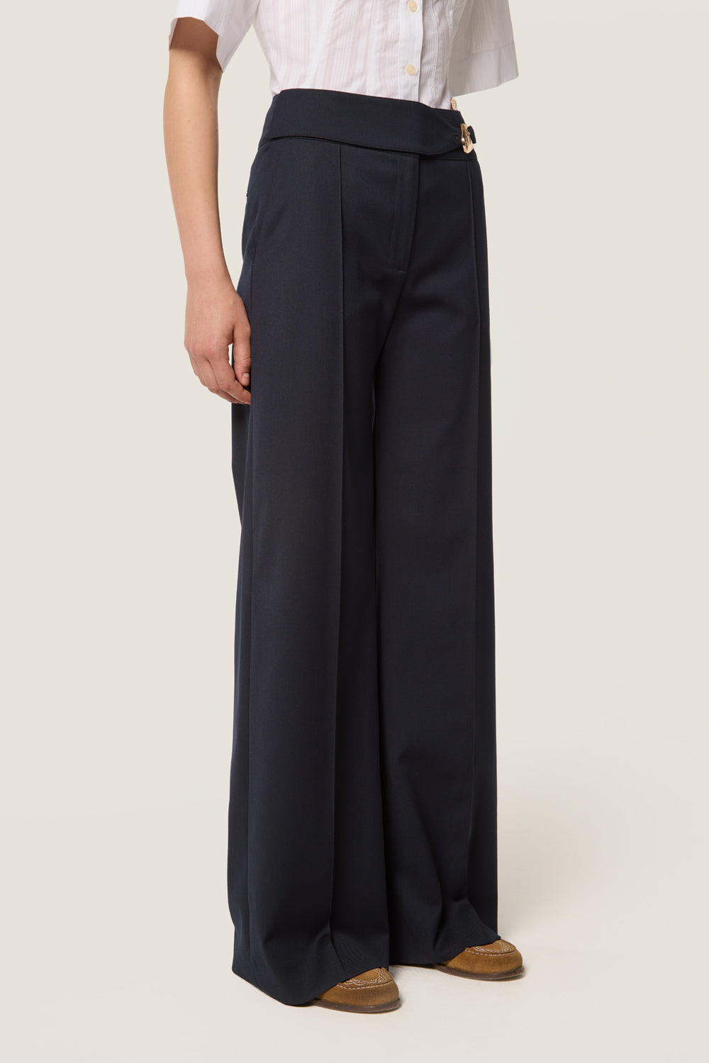 Buckled tailored trousers