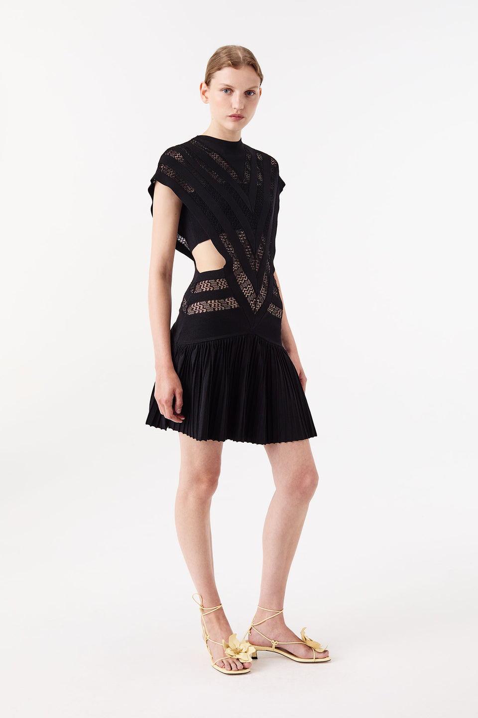 Robe en courte en maille transparente