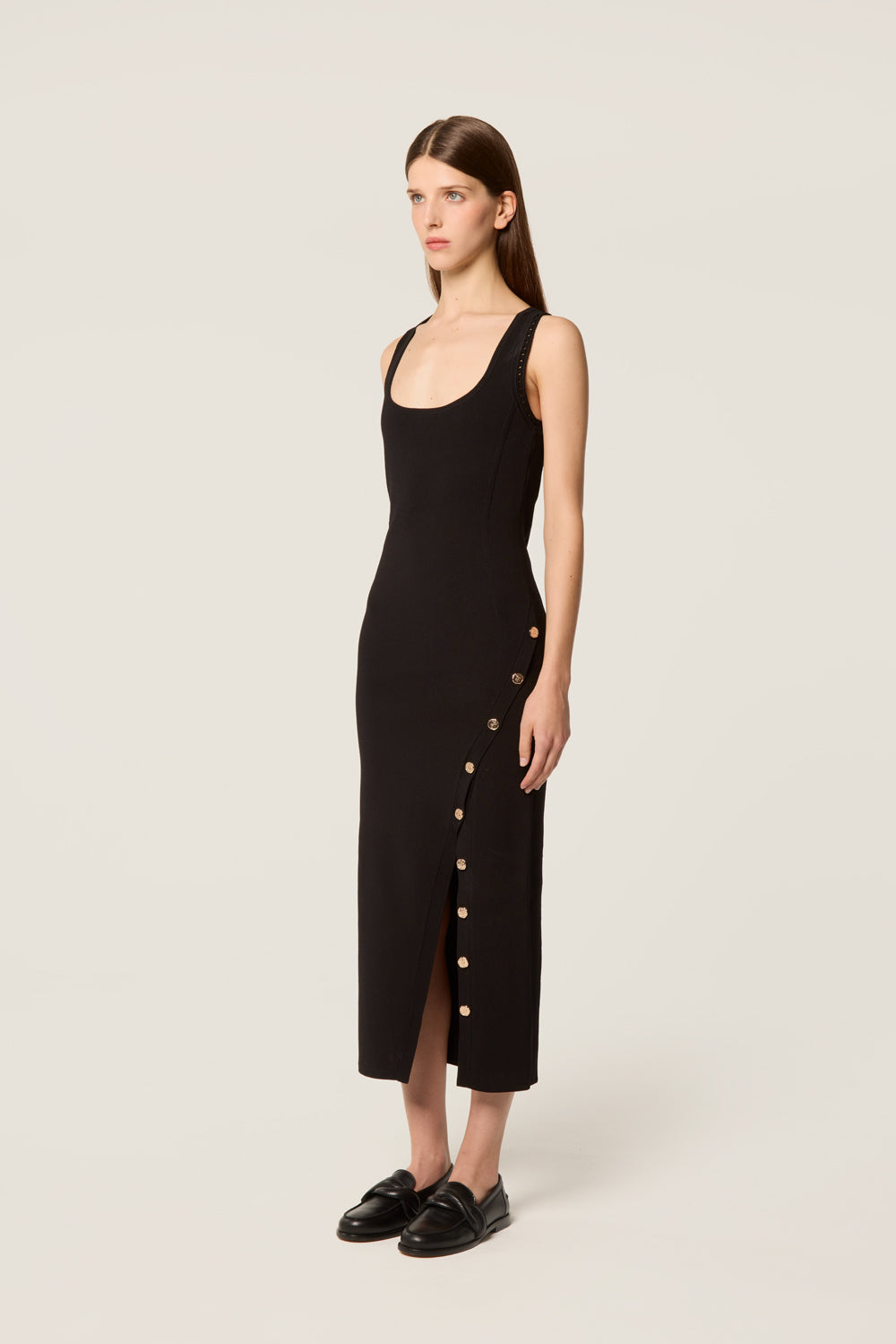 Robe à fente boutonnée
