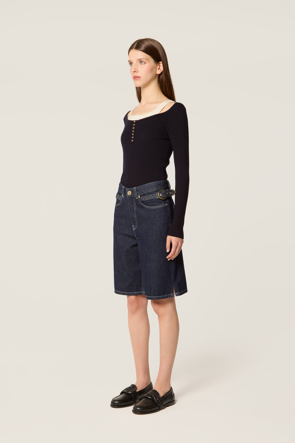 Bermuda shorts with braided details