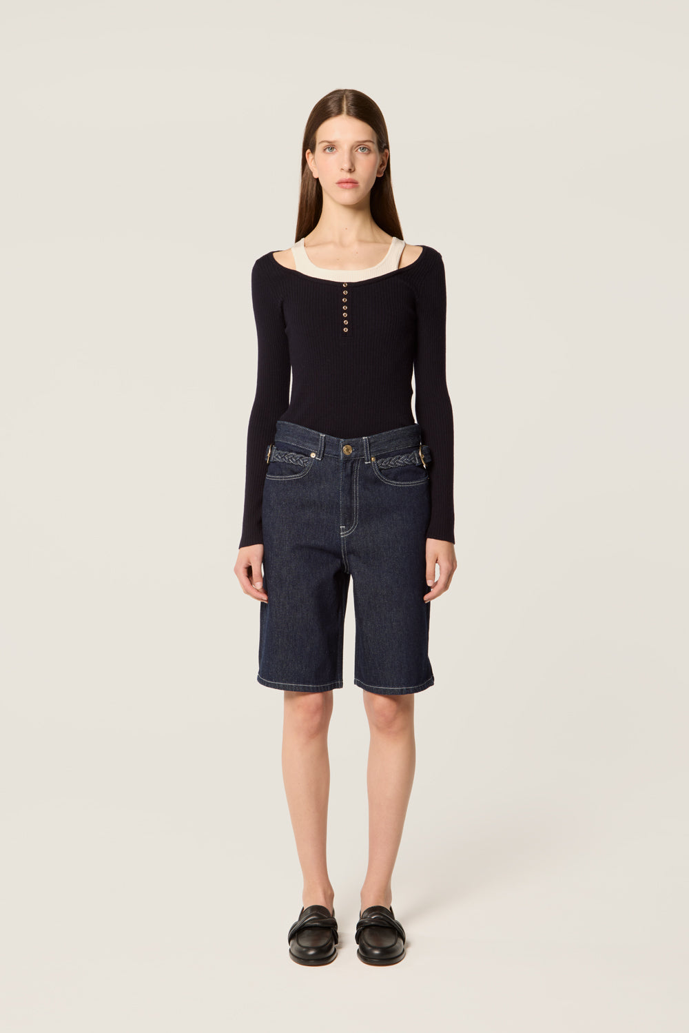 Bermuda shorts with braided details