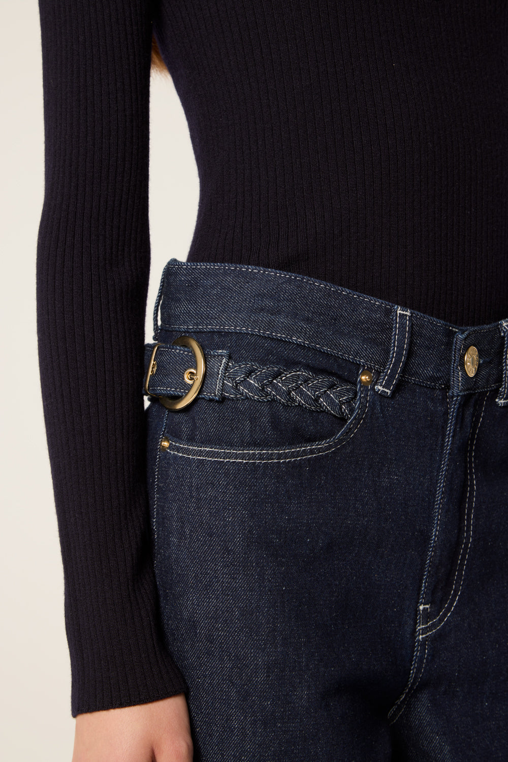 Bermuda shorts with braided details
