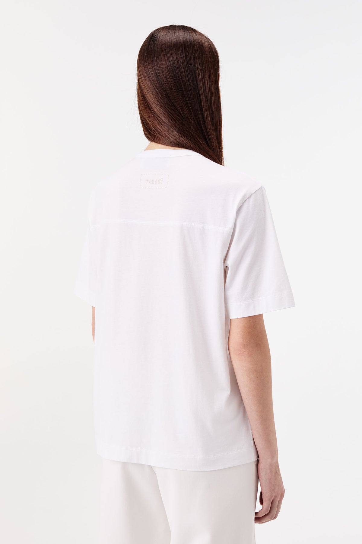 Camiseta con aplicación de bordado