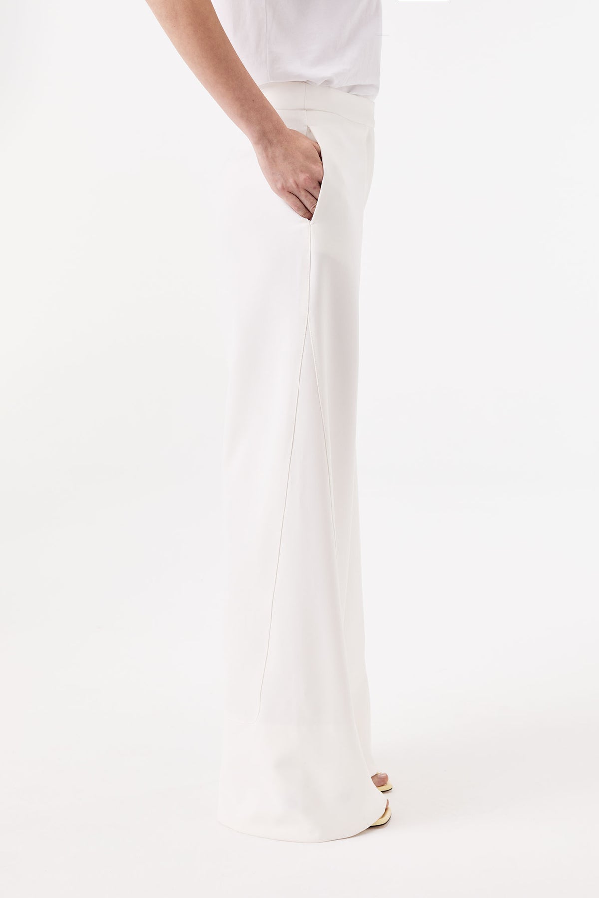 Pantaloni dal taglio regolabile