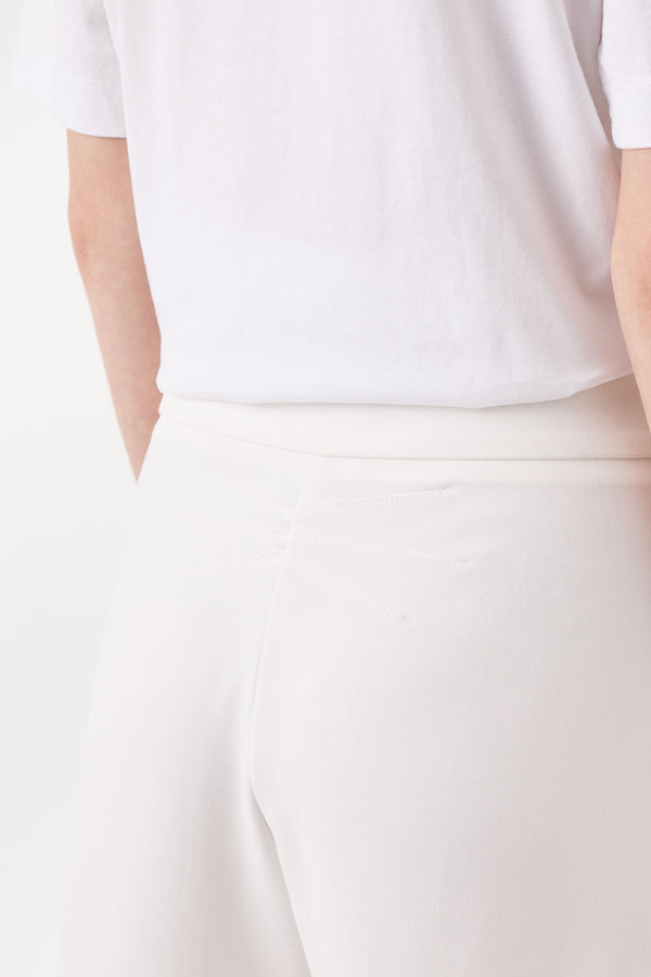 Adjustable-fit trousers