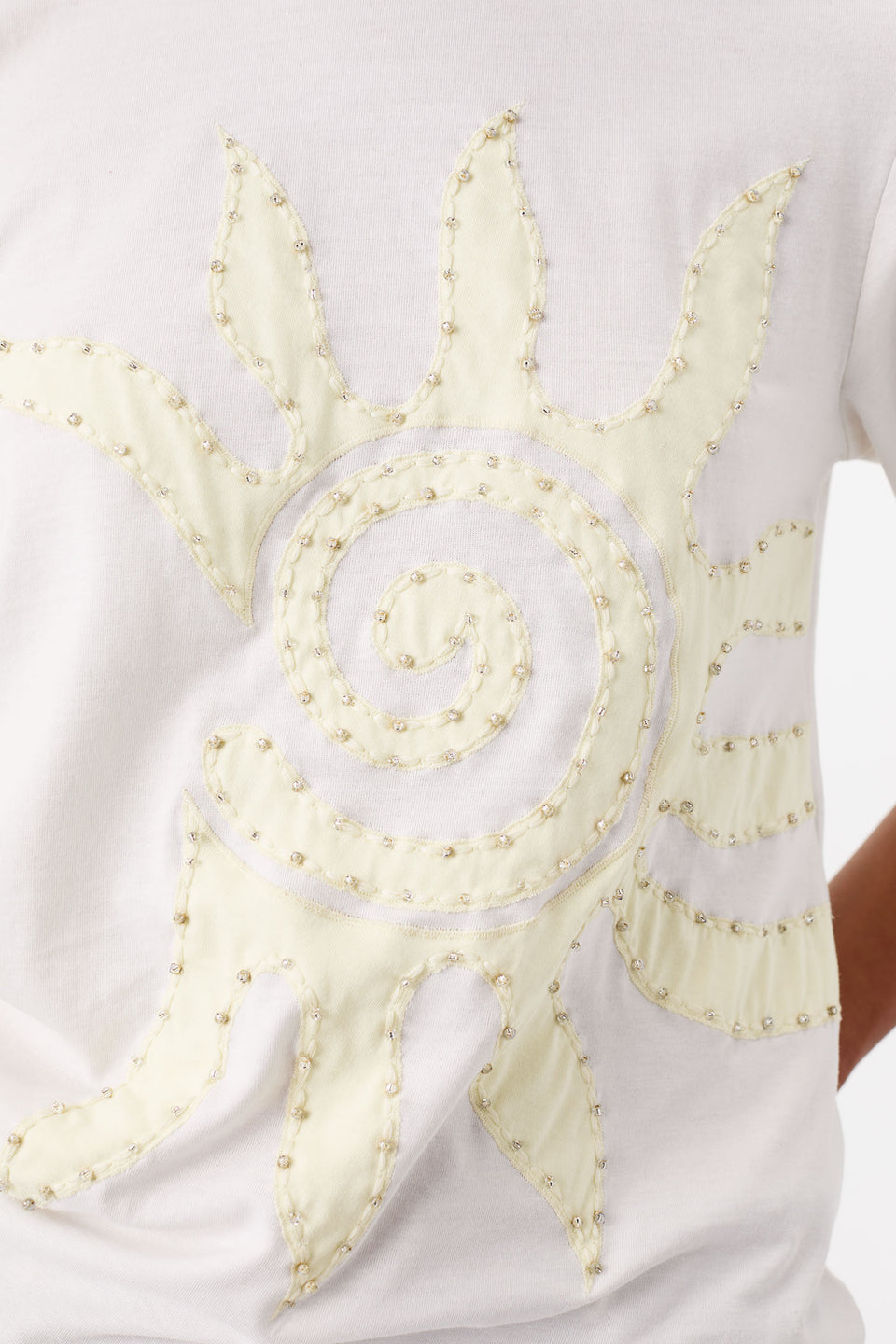 T-shirt cintré à strass brodés