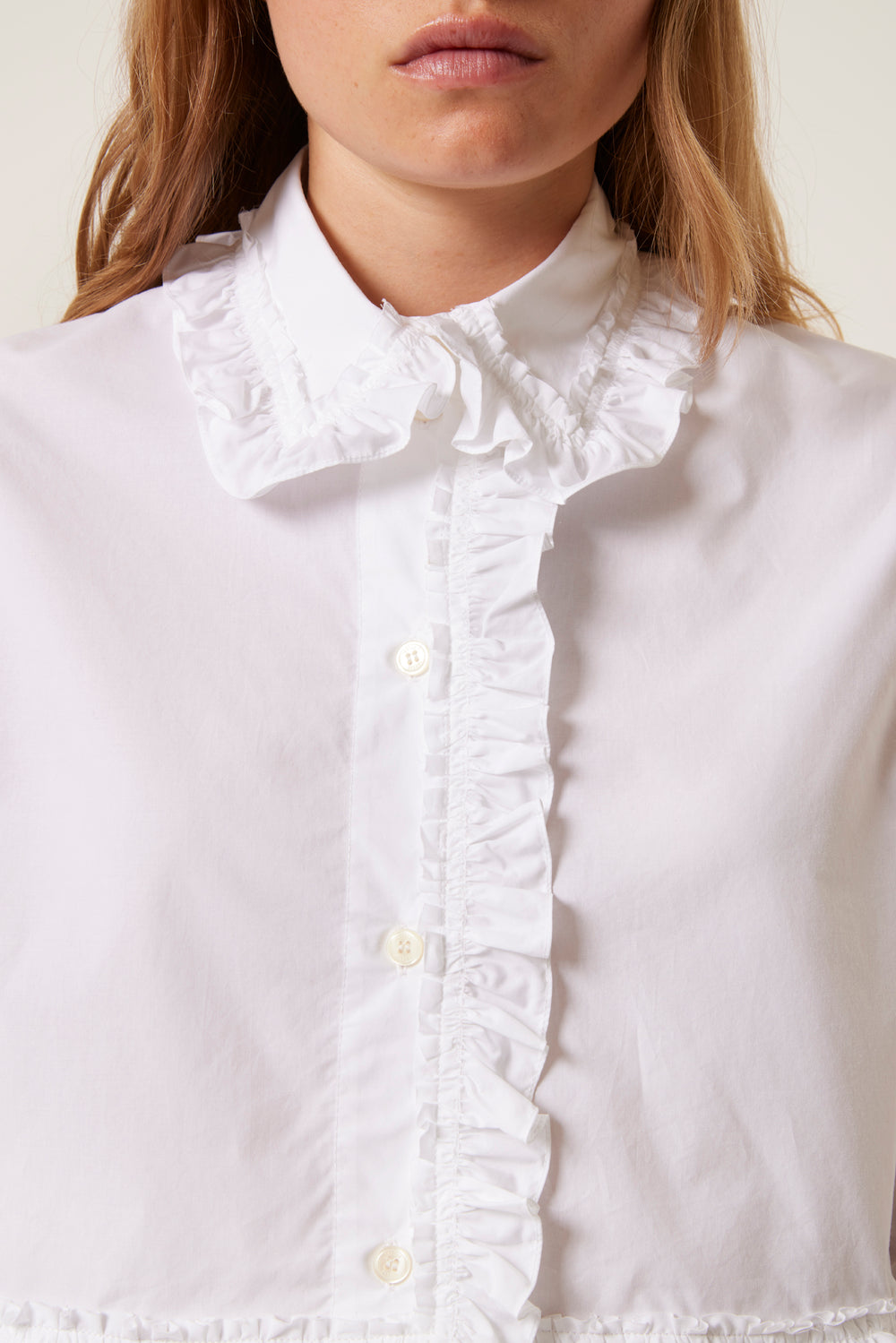 Short ruffled shirt