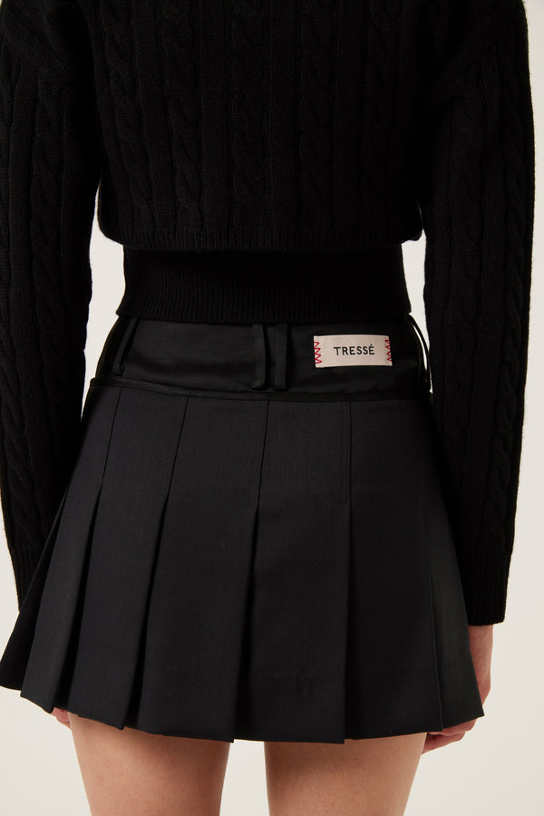 Short pleated skirt