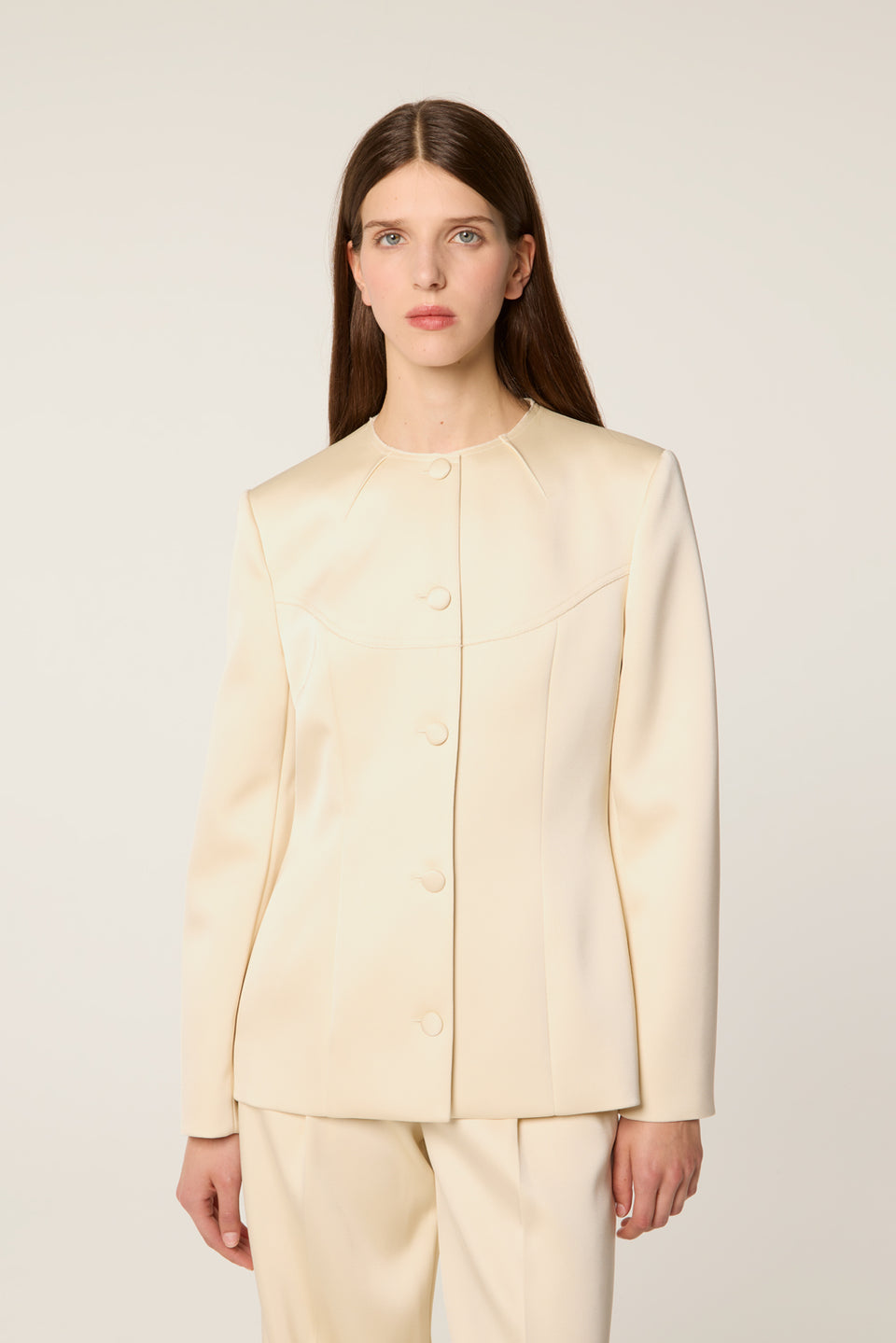 Veste tailleur en satin écru