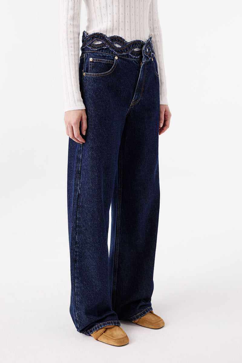 Denim brut à ceinture tresse