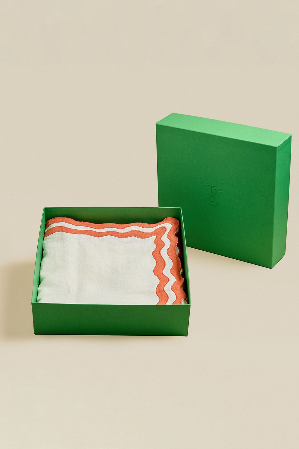 The tablecloth box