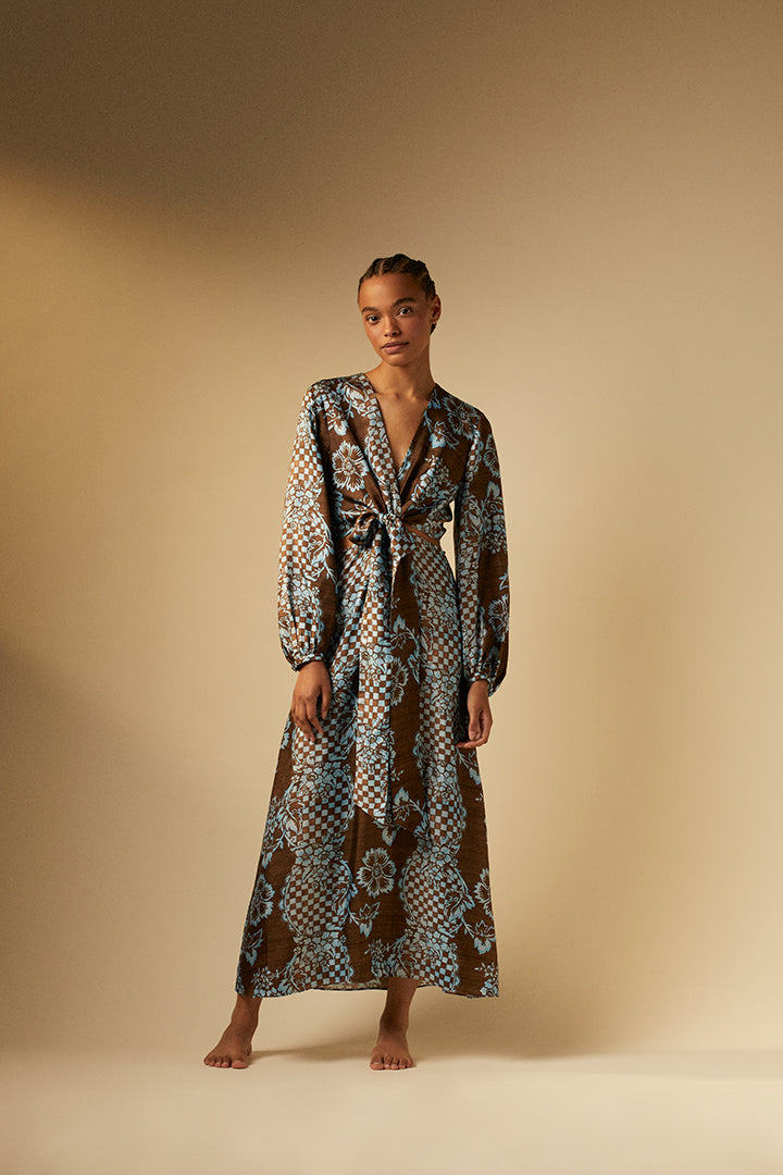 Long dress in printed silk