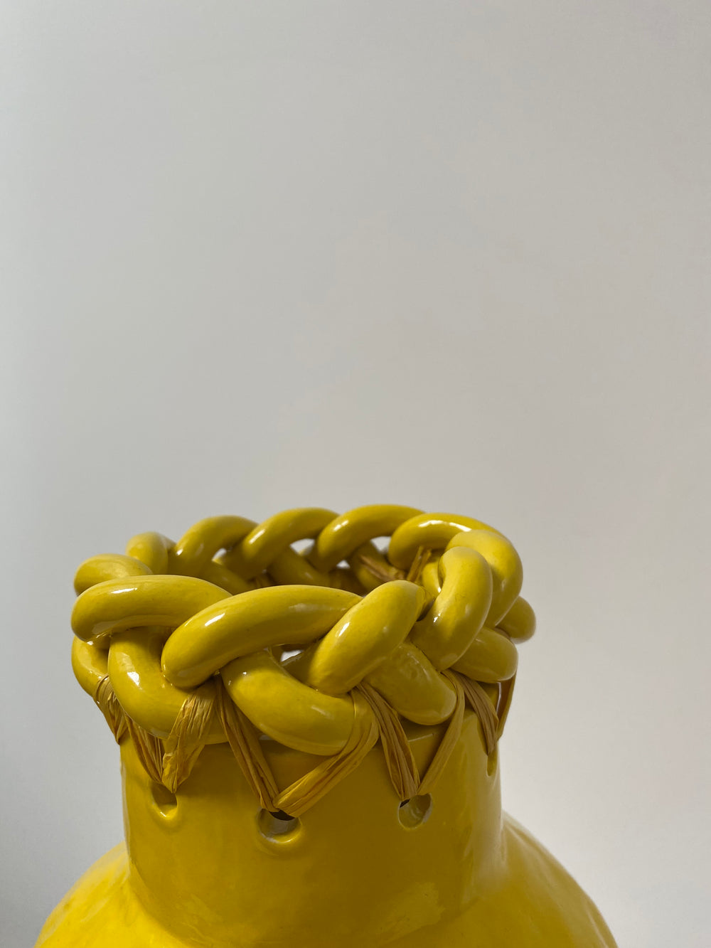 Vase tressé in stoneware and raffia